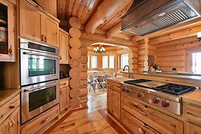 Osprey Lake Cabin 4 Bedroom Home by RedAwning