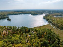 Osprey Lake Cabin 4 Bedroom Home by RedAwning