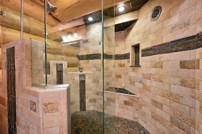 Osprey Lake Cabin 4 Bedroom Home by RedAwning