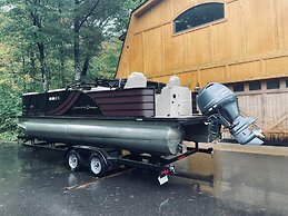 Osprey Lake Cabin 4 Bedroom Home by RedAwning