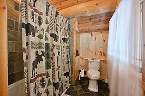 Osprey Lake Cabin 4 Bedroom Home by RedAwning