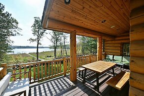Osprey Lake Cabin 4 Bedroom Home by RedAwning