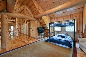 Osprey Lake Cabin 4 Bedroom Home by RedAwning