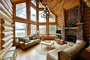 Osprey Lake Cabin 4 Bedroom Home by RedAwning