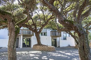 Oceans 2 4 Bedroom Condo by RedAwning