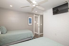 Oceans 2 4 Bedroom Condo by RedAwning