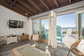 Oceans 2 4 Bedroom Condo by RedAwning