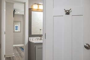 Oceans 2 4 Bedroom Condo by RedAwning