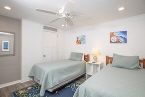 Oceans 2 4 Bedroom Condo by RedAwning