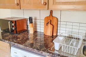 Charming 2-bed Apartment in Stroud