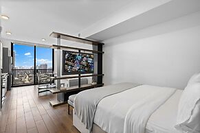 High-Floor Studio with Incredible Views