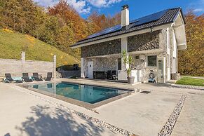 Lovely Villa Taja In Nature
