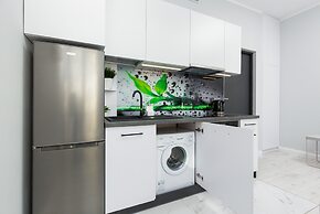 Cosy Studio With Balcony by Renters