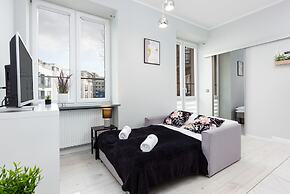 Cosy Studio With Balcony by Renters