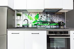 Cosy Studio With Balcony by Renters