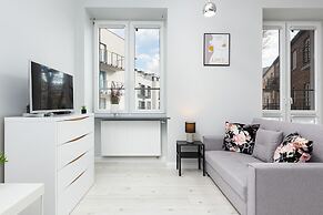 Cosy Studio With Balcony by Renters