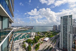 Studio With Bay Views In Downtown Miami