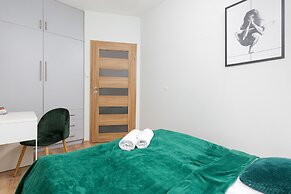 Metro Bielany Apartment by Renters