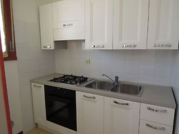 Cozy Flat in Residence With Swimming Pools - Beahost