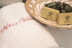 Niki's Villa - Luxury Seaview Villa!