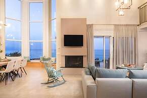 Niki's Villa - Luxury Seaview Villa!