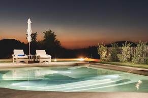 Niki's Villa - Luxury Seaview Villa!