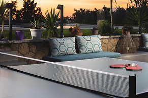 Niki's Villa - Luxury Seaview Villa!