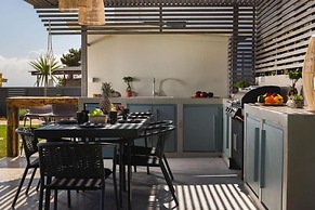 Niki's Villa - Luxury Seaview Villa!