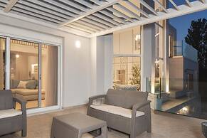 Niki's Villa - Luxury Seaview Villa!