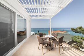 Niki's Villa - Luxury Seaview Villa!