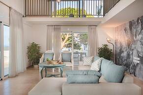 Niki's Villa - Luxury Seaview Villa!