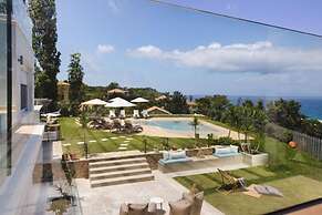 Niki's Villa - Luxury Seaview Villa!