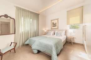 Niki's Villa - Luxury Seaview Villa!