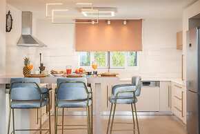 Niki's Villa - Luxury Seaview Villa!