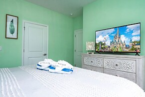 Vibrant Themed Home Prime Location