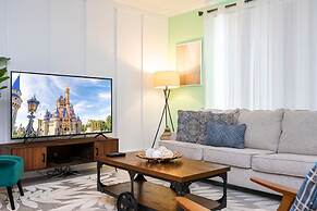 Vibrant Themed Home Prime Location