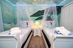 Vibrant Themed Home Prime Location