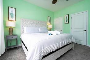 Vibrant Themed Home Prime Location