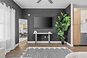 Midnight Manor Penthouse Suite The Gulch