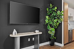 Midnight Manor Penthouse Suite The Gulch