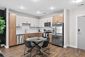 Midnight Manor Penthouse Suite The Gulch