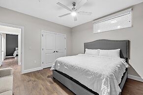 Midnight Manor Penthouse Suite The Gulch