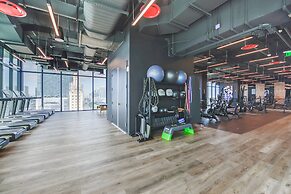 Bayside Studio Overlooking the city