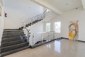 Fabhotel The Avr Grand