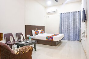 Fabhotel Om Sai