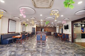 Fabhotel Leaf Paradise