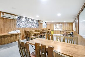 Fabhotel Anam International