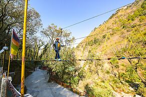 Fabhotel Kempty Lake Resort