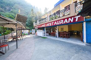 Fabhotel Kempty Lake Resort