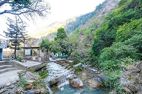 Fabhotel Kempty Lake Resort